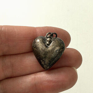 Beautiful Vintage Sterling Silver Puffy Heart Pendant 1" 4g